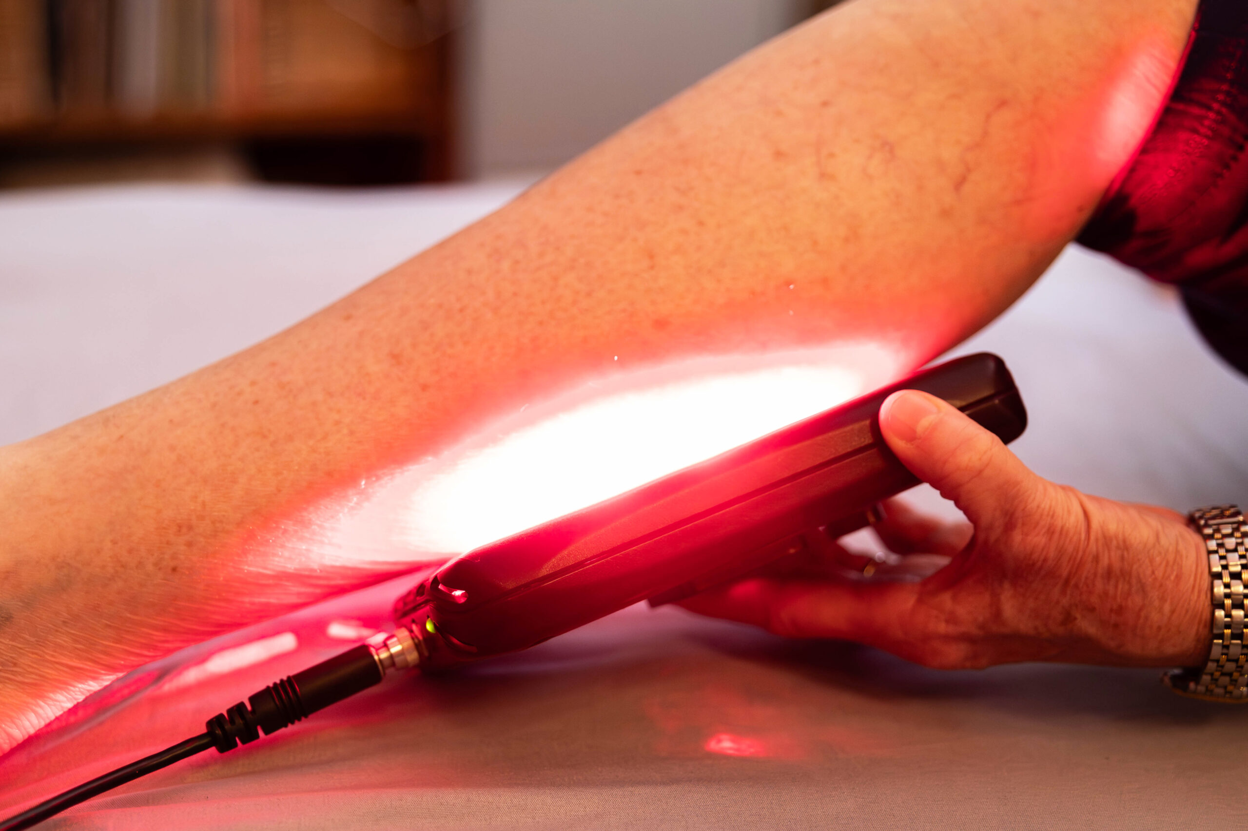 LED light therapy treatment for pain relief and healing