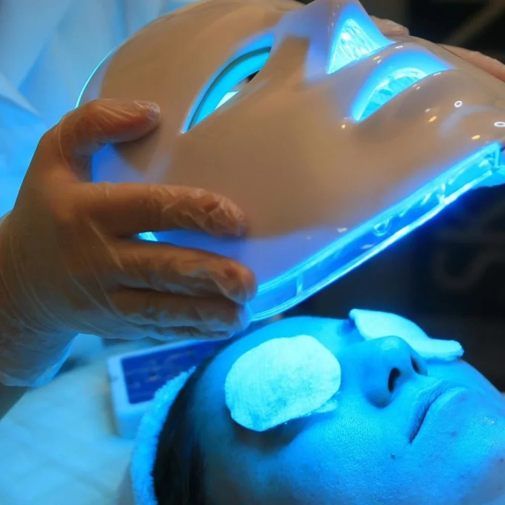 LED light therapy for muscle healing and tissue repair